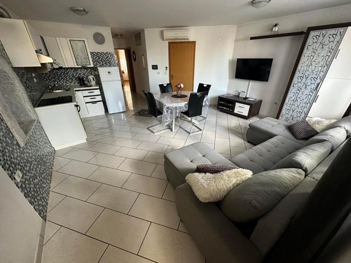 First Row To The Sea - Maremi Izola Apartment Terrace Bagian luar foto